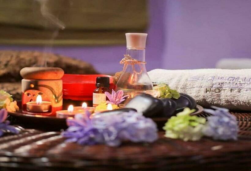 בית מלון כפרי Signature Mandala Kencana