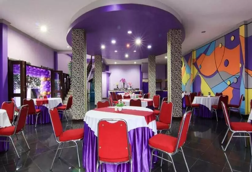 Hotelli Signature Mandala Kencana