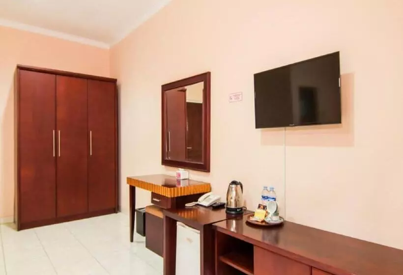 Hotelli Signature Mandala Kencana