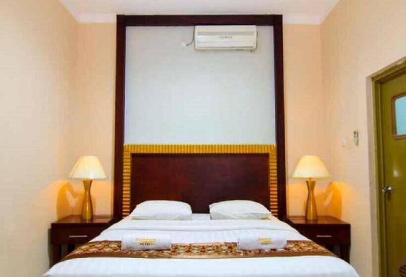 בית מלון כפרי Signature Mandala Kencana