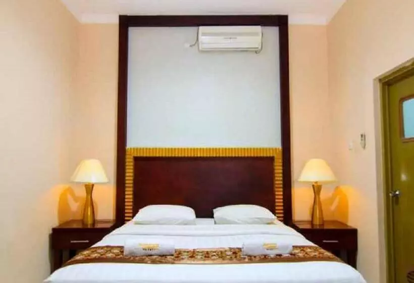 Hotelli Signature Mandala Kencana