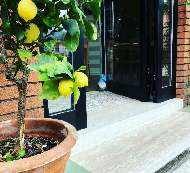 بنسيون Caffè Martini