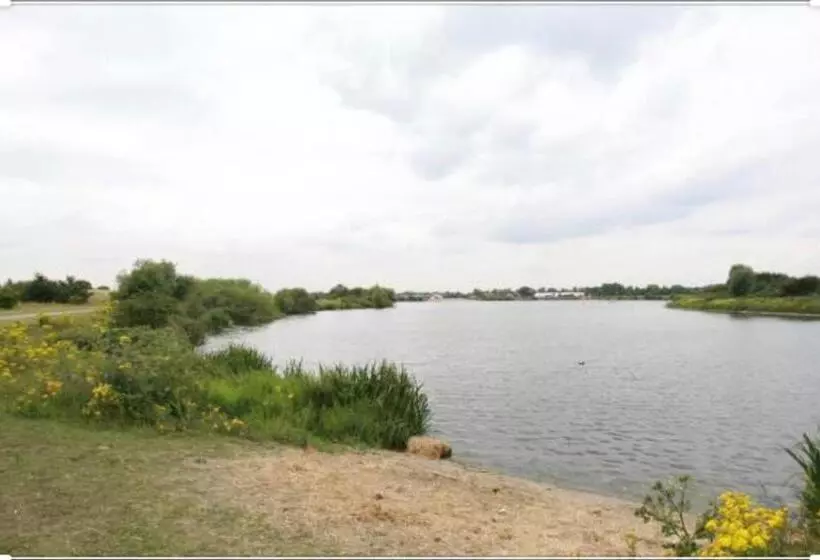 ペンション Cosy Cottage Annex In Fairlop
