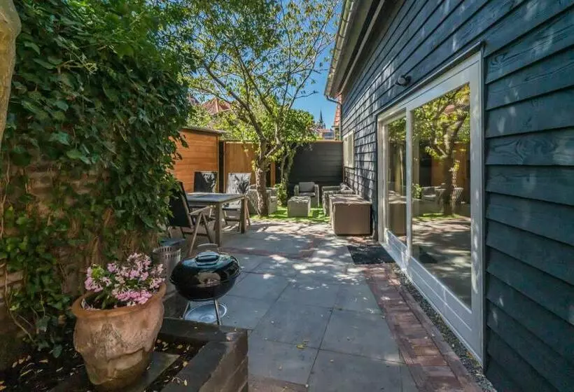 Majatalo Job Baster Huisje