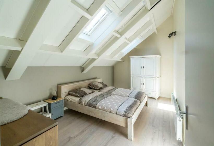 פנסיון Job Baster Huisje