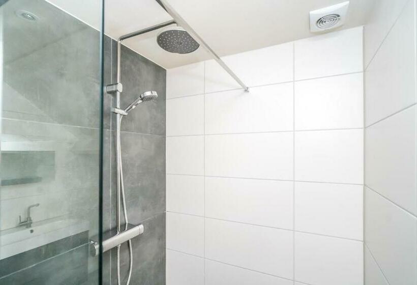 פנסיון Job Baster Huisje