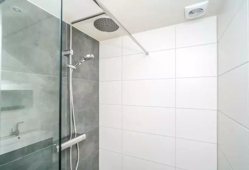 Majatalo Job Baster Huisje