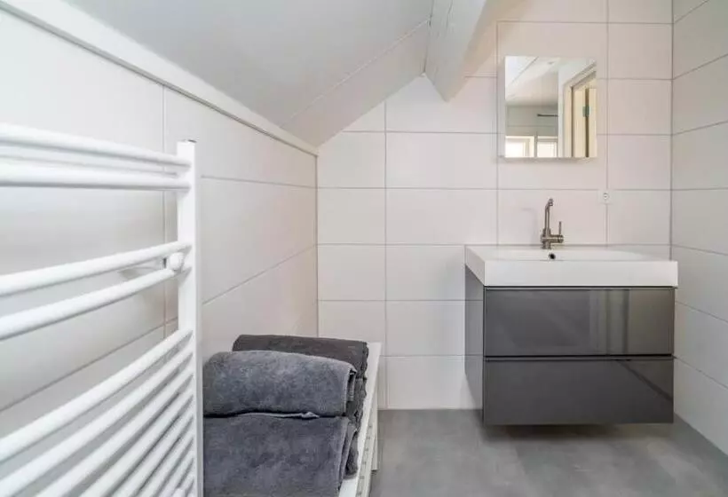 Majatalo Job Baster Huisje