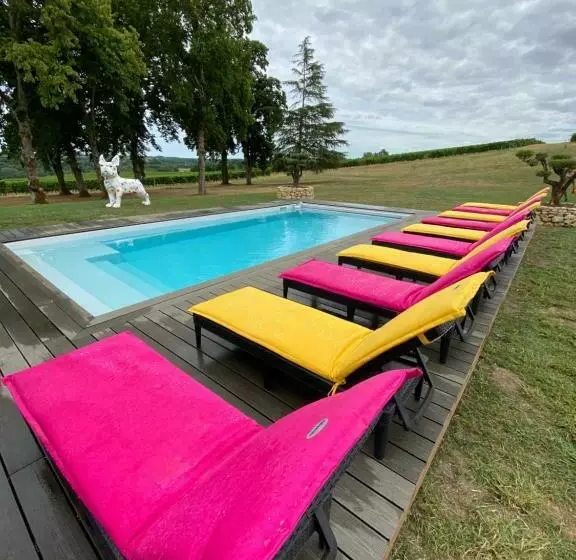 Majatalo Le Domaine Reine Sully