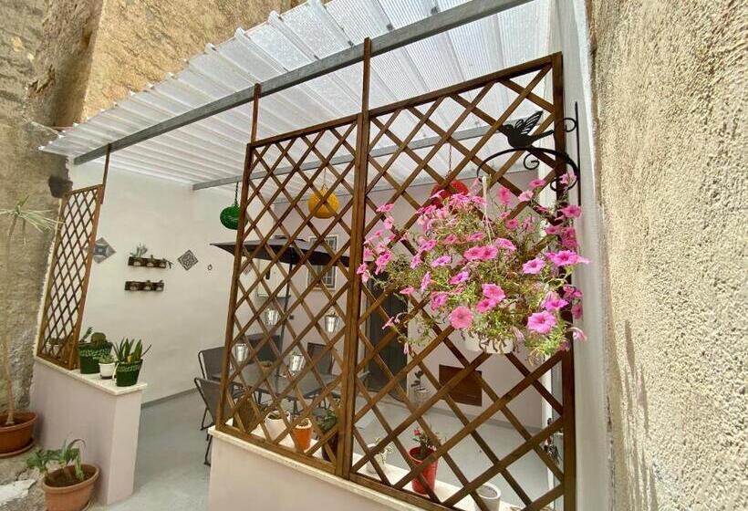 Пансион Seacily House