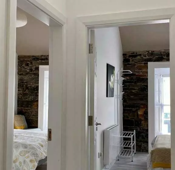 Room 2 Camp Street B&b & Self Catering