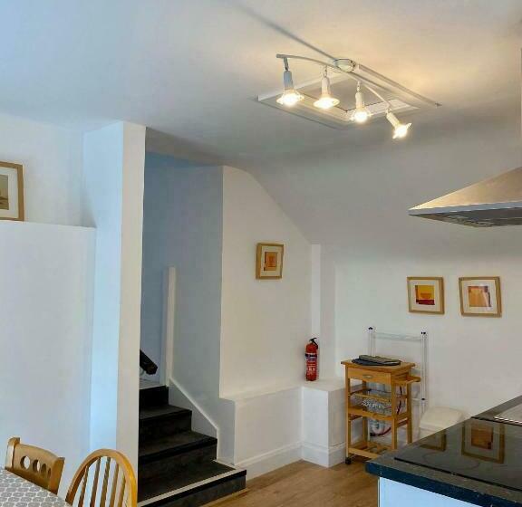 Room 2 Camp Street B&b & Self Catering