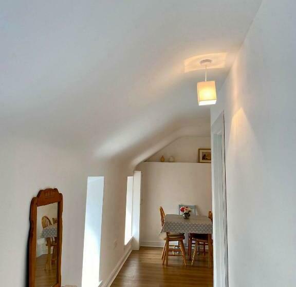 Room 2 Camp Street B&b & Self Catering