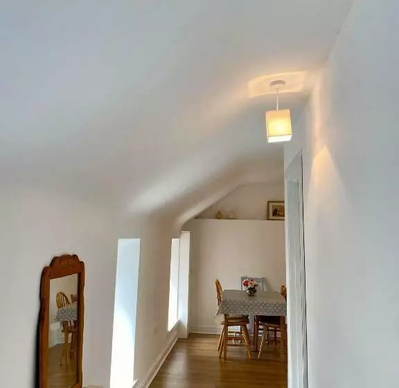 Room 2 Camp Street B&b & Self Catering