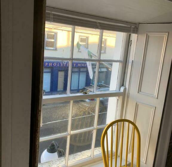 Room 2 Camp Street B&b & Self Catering