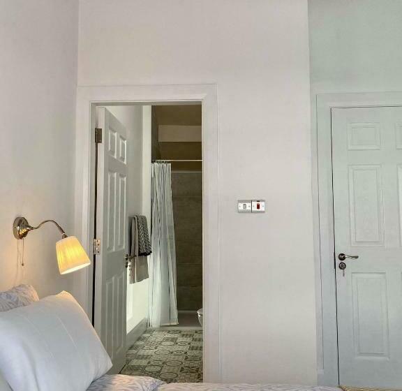 Room 2 Camp Street B&b & Self Catering