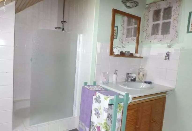 Aamiaismajoitus (B&B) Les Eléphants Bleus