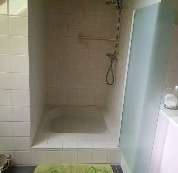 Aamiaismajoitus (B&B) Les Eléphants Bleus