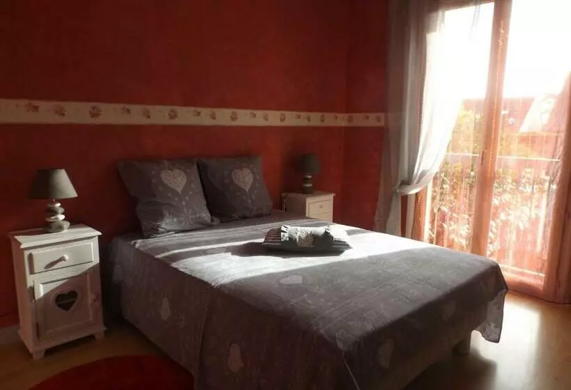 Aamiaismajoitus (B&B) Les Eléphants Bleus