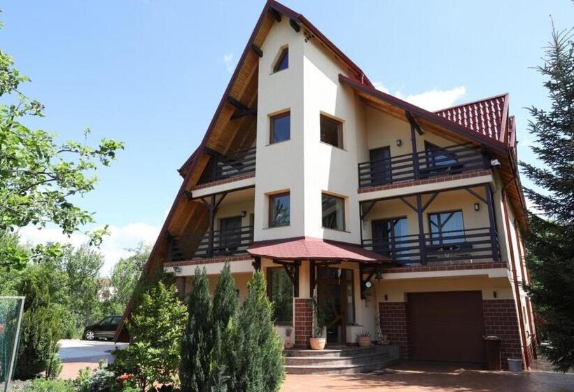 بنسيون Casa Stefandra