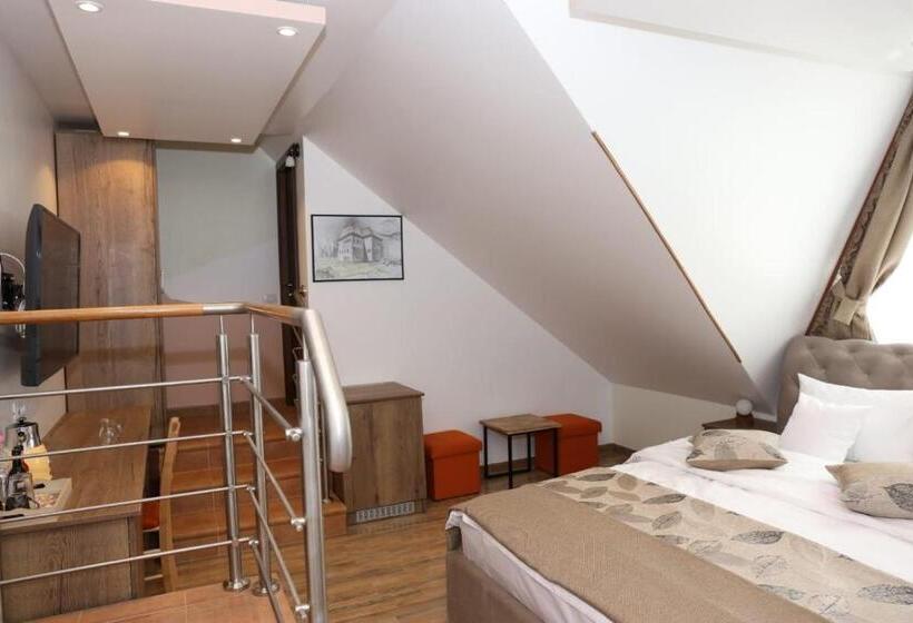 بنسيون Casa Stefandra