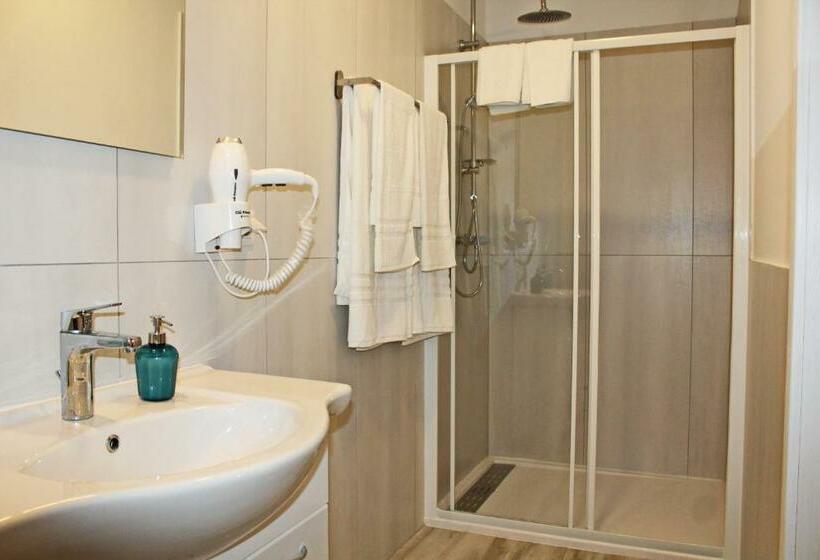 膳宿费 Catalleya Haus