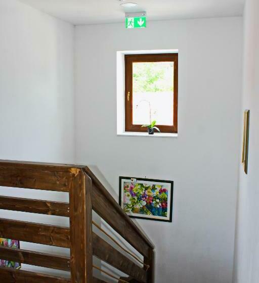 膳宿费 Catalleya Haus