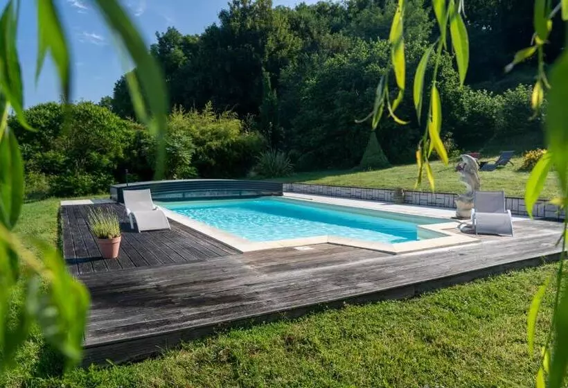 پانسیون L Herbe Haute