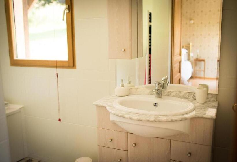 膳宿费 L Herbe Haute