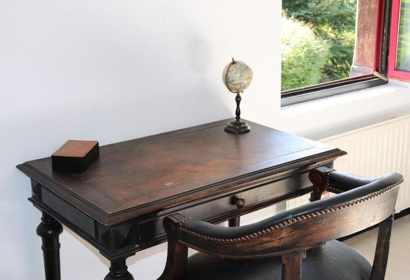 膳宿费 L Herbe Haute