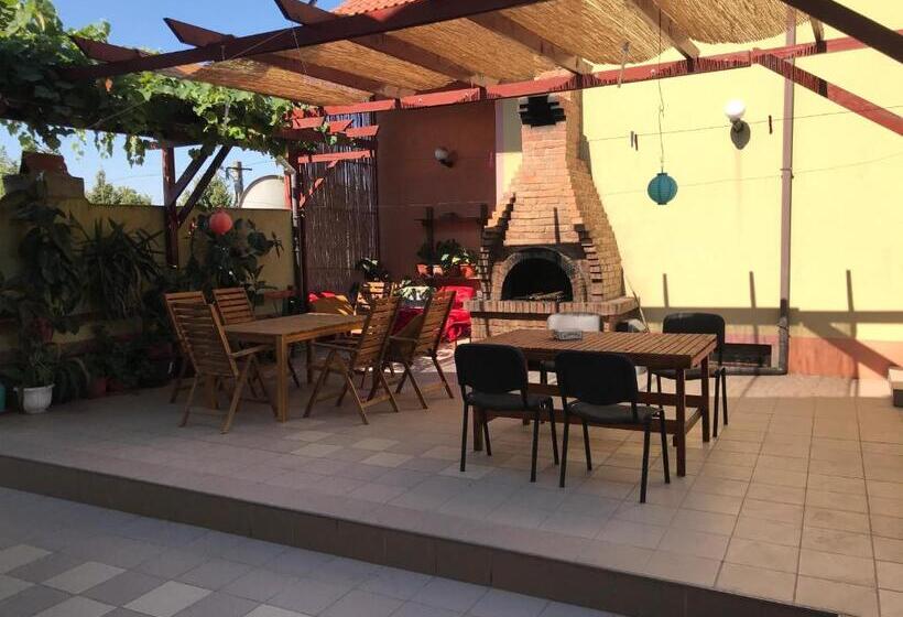 بنسيون Vila Cristina 2