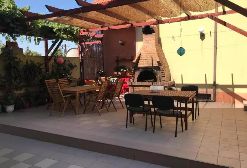 پانسیون Vila Cristina 2