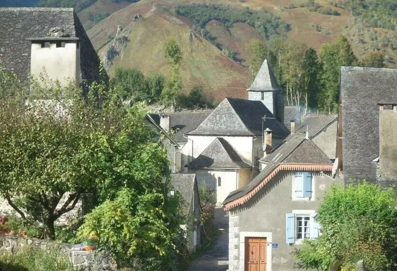 ユースホステル Gîte Montagne Et Vie