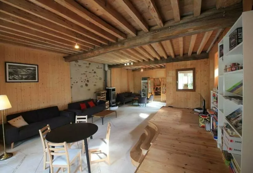 ユースホステル Gîte Montagne Et Vie