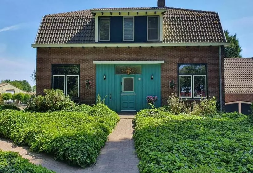 Aamiaismajoitus (B&B) De Vliegende Vlinder