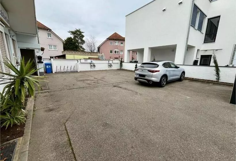 Aamiaismajoitus (B&B) Gästehaus Rheinstetten Forchheim