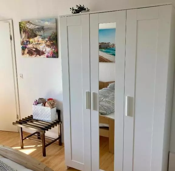 Aamiaismajoitus (B&B) Gästehaus Rheinstetten Forchheim