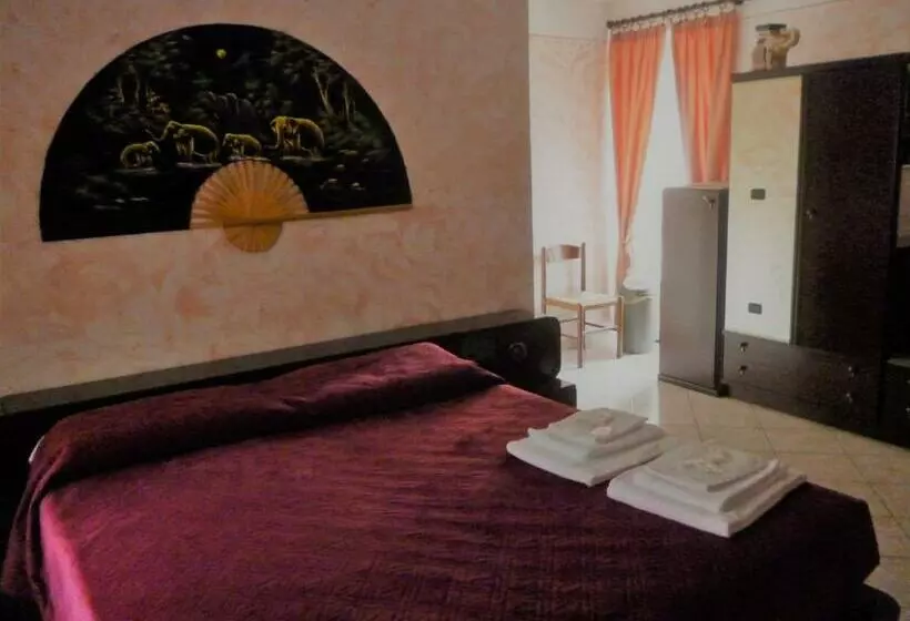 Aamiaismajoitus (B&B) L Elefantino   Bed And Book