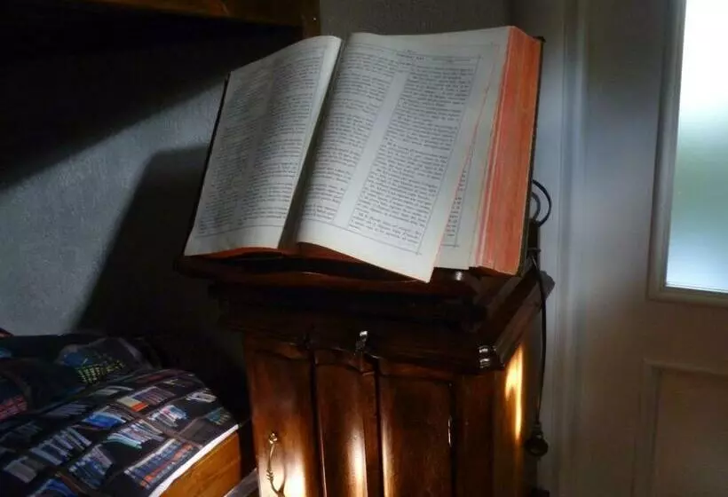 Aamiaismajoitus (B&B) L Elefantino   Bed And Book