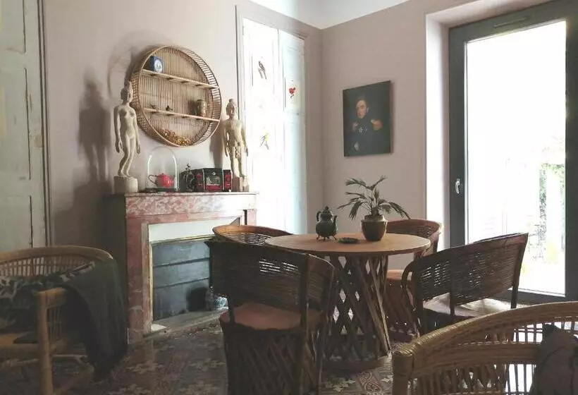 ベッドアンドブレックファースト La Maison Hilarion