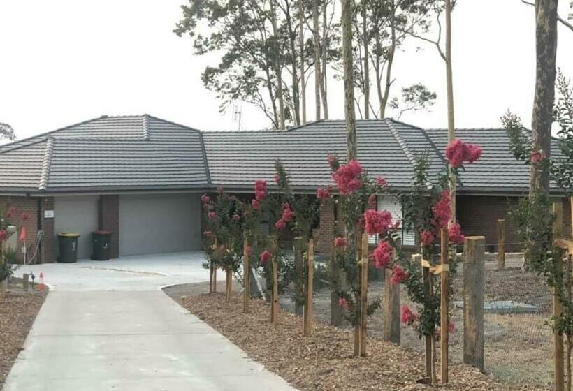 Bed and Breakfast Mala Retreat, Shiraz Suite 5 Star Immaculate And Comfortable