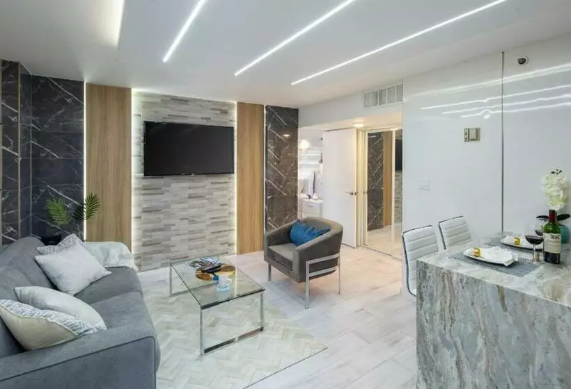 Executive Hotel Suite Downtown Free Parking