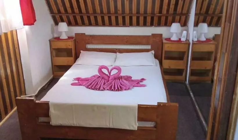 Hostel Intim 95 Ron