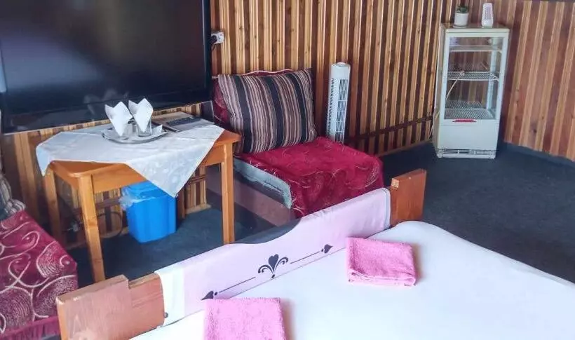Hostel Intim 95 Ron