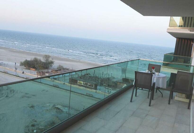 Maravali Seaview Mamaia