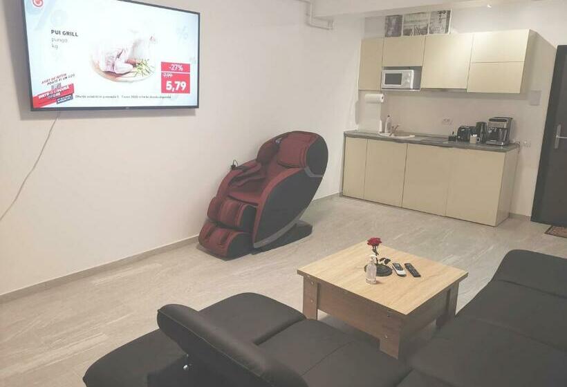 Maravali Seaview Mamaia