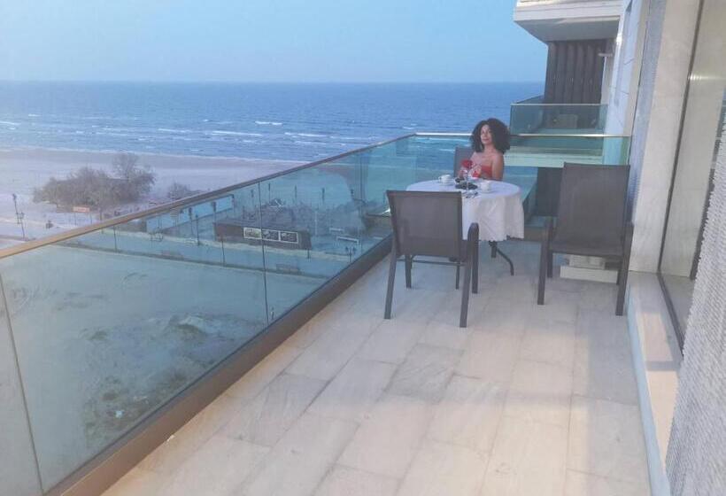 Maravali Seaview Mamaia