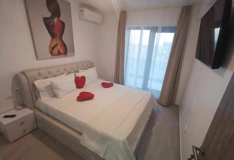 Maravali Seaview Mamaia