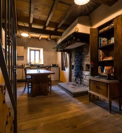 Ostello Podesteria Di Gombola   Arte E Territorio