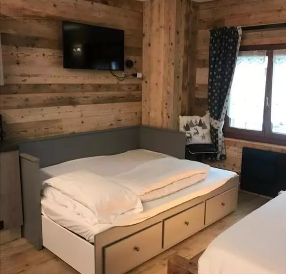 ペンション Fiocco Di Neve